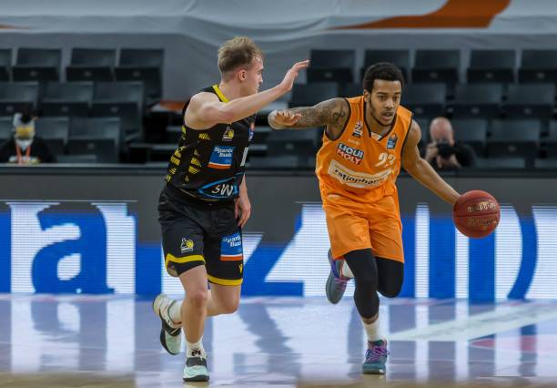 这篇稿件继 这篇稿件继